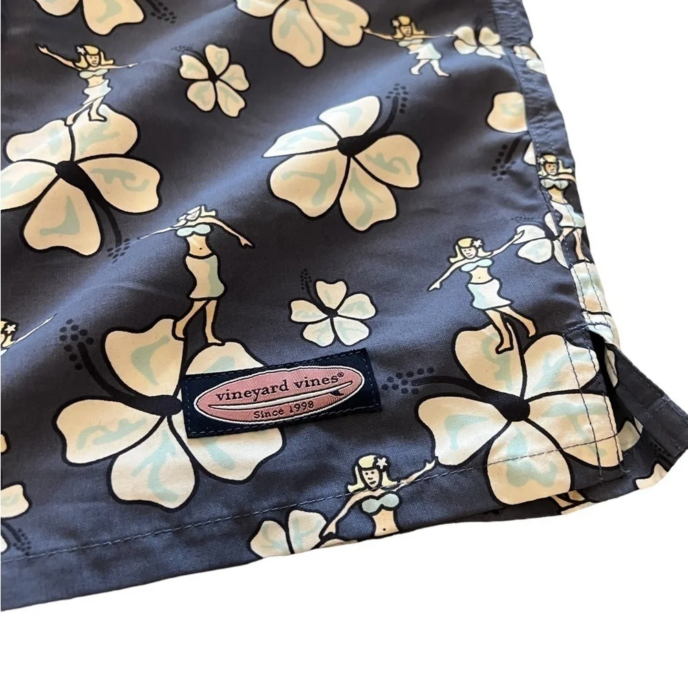 NWOT Vineyard Vines blue Hawaii Hulu floral swim trunks w/ storage pouch